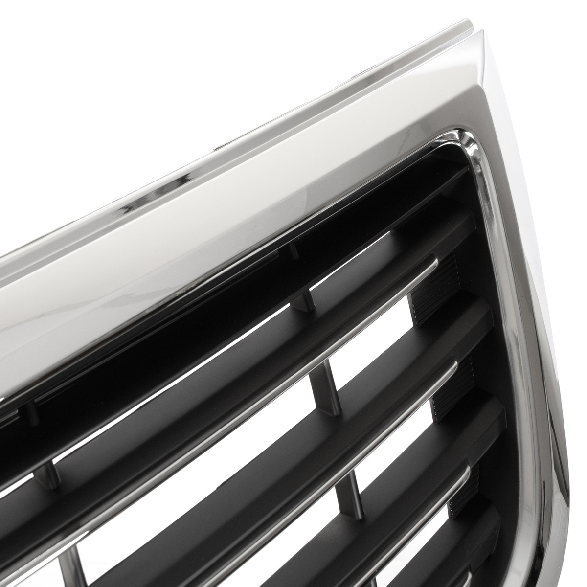 Kia Sportage III 10-15 atrapa między reflektory (grill) CZARNA + CHROM