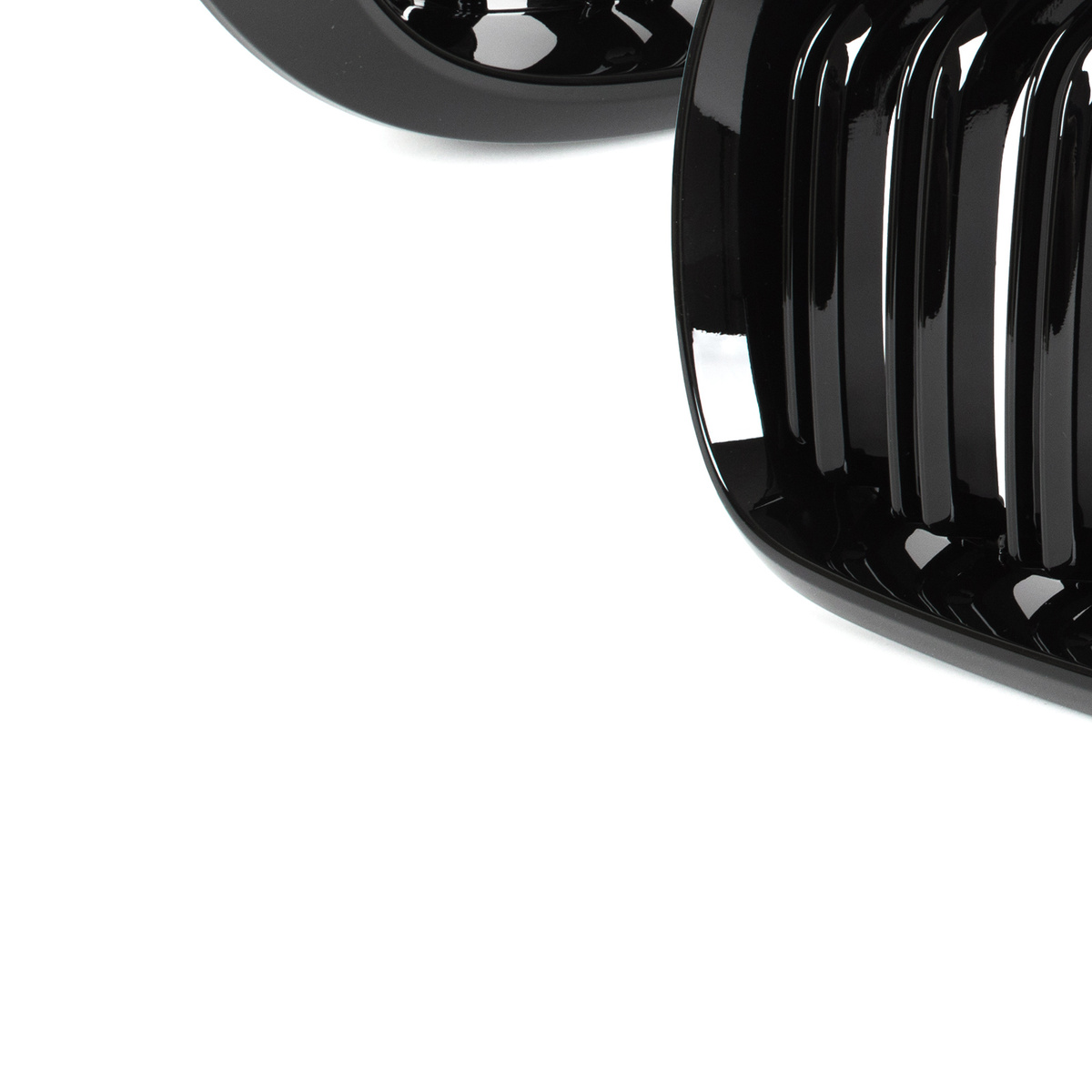 BMW X6 F16 14-19 atrapy między reflektory (nerki) lewa + prawa kpl. BLACK GLOSSY DOUBLE BAR