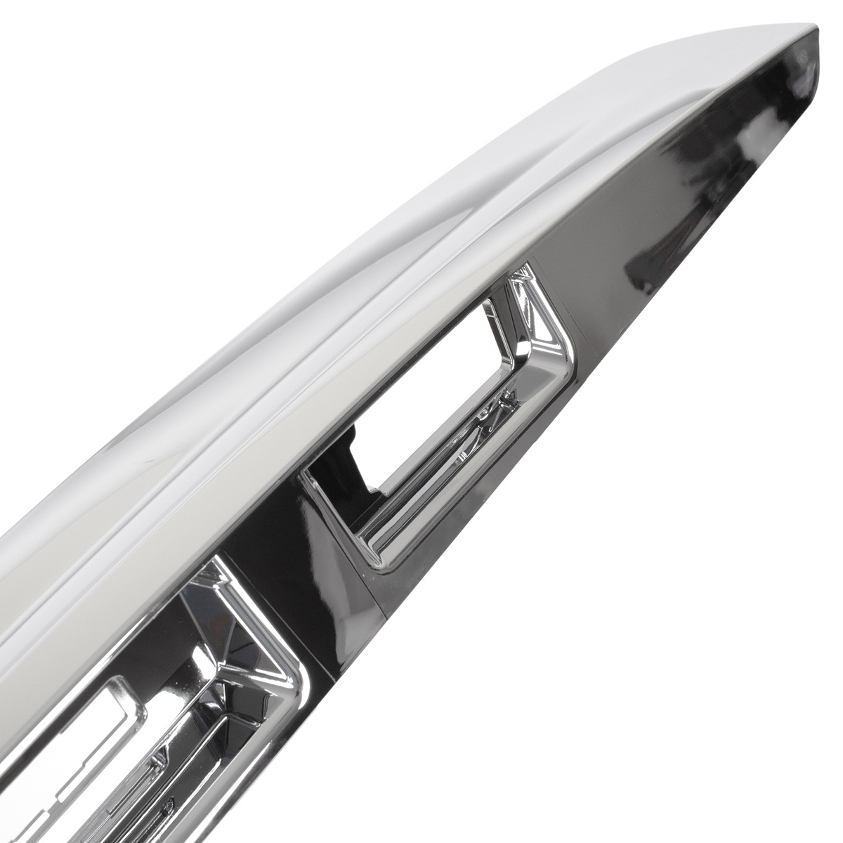 Nissan Qashqai J10 06-13 listwa tylnej klapy CHROM BEZ OTWORU NA KAMERĘ I KLUCZ