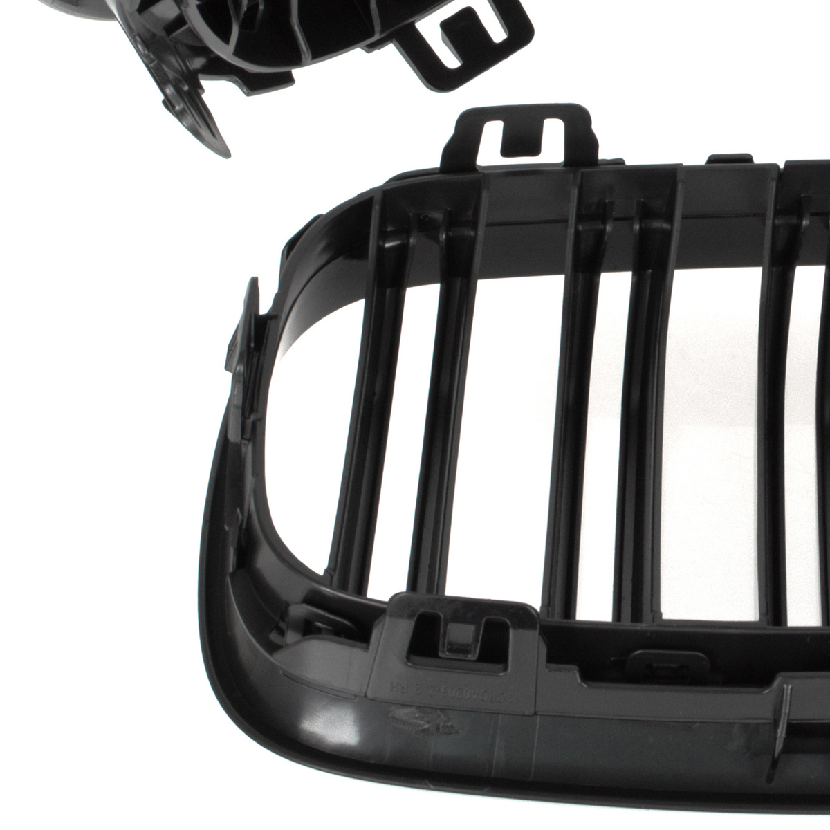 BMW 2 F22 2012- atrapy między reflektory (nerki) lewa + prawa kpl. BLACK GLOSSY DOUBLE BAR