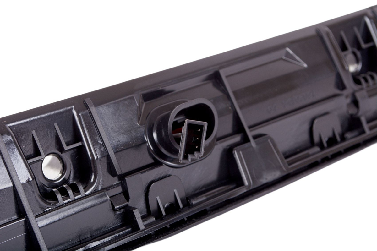 MINI kabriolet R57 07-15 listwa blenda podświetlenia tablicy rejestracyjnej z mikroprzełącznikiem otwierania tylnej klapy CZARNA