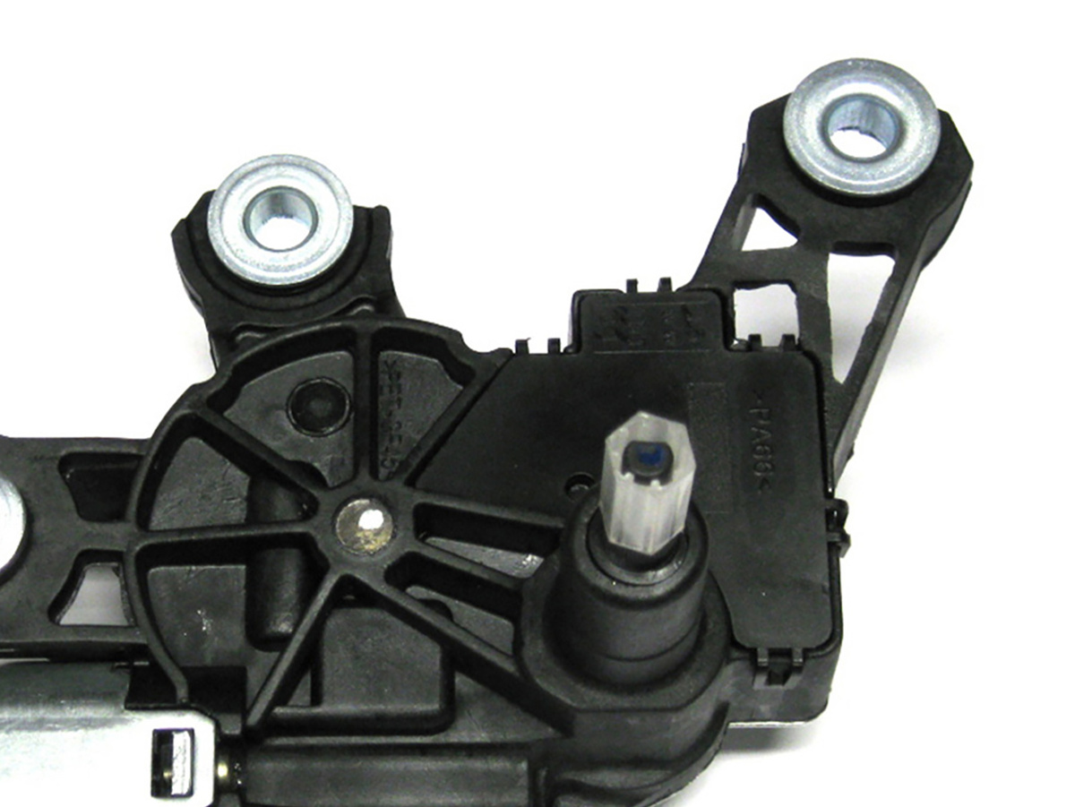 VW Bora Variant 99-05 ZESTAW: silniczek wycieraczki + wycieraczka tylna ramię + pióro + dysza spryskiwacza tylnej szyby 3szt KPL