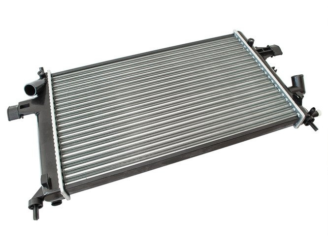 Opel Astra II G 00-09 1,7 DTI / CDTI chłodnica wody